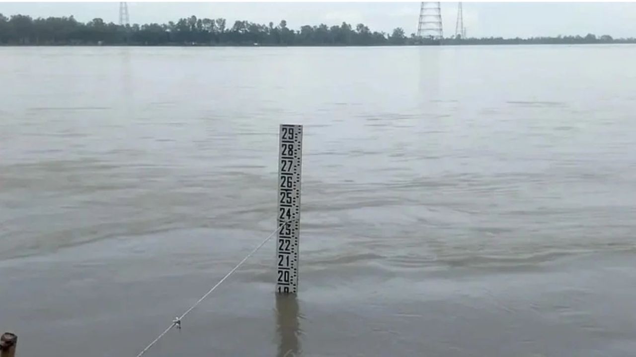 তিস্তায় পানি বাড়ছে, বিপৎসীমার ১ সেন্টিমিটার নিচ দিয়ে প্রবাহিত