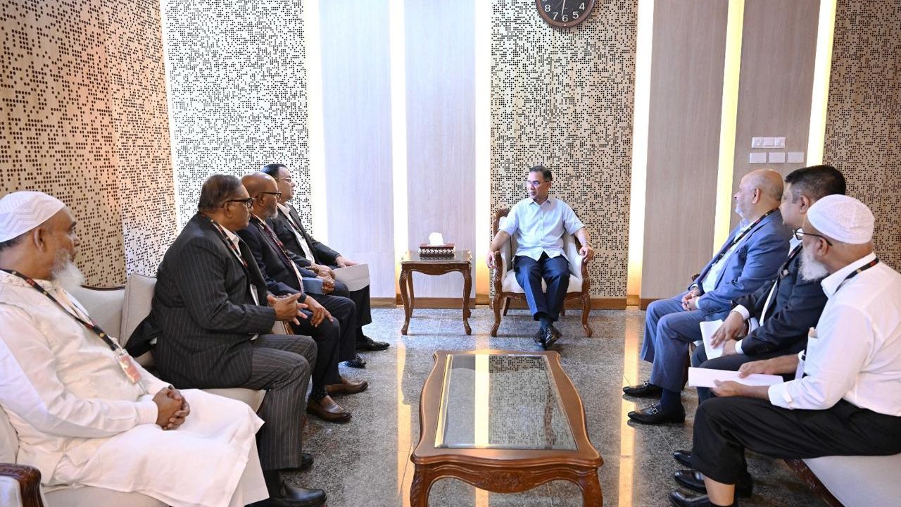প্রধানমন্ত্রীর সঙ্গে টেক্সটাইল মিলস অ্যাসোসিয়েশনের নেতাদের সাক্ষাৎ, সমস্যা সমাধানে কমিটি