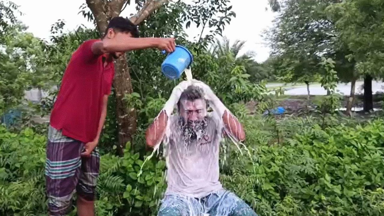 দুধ দিয়ে গোসল করে দল ছাড়লেন জামায়াত নেতা