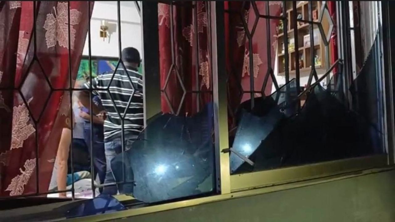 মাদারীপুরে বিএনপি নেতার বাড়িতে হামলা ও ভাঙচুর