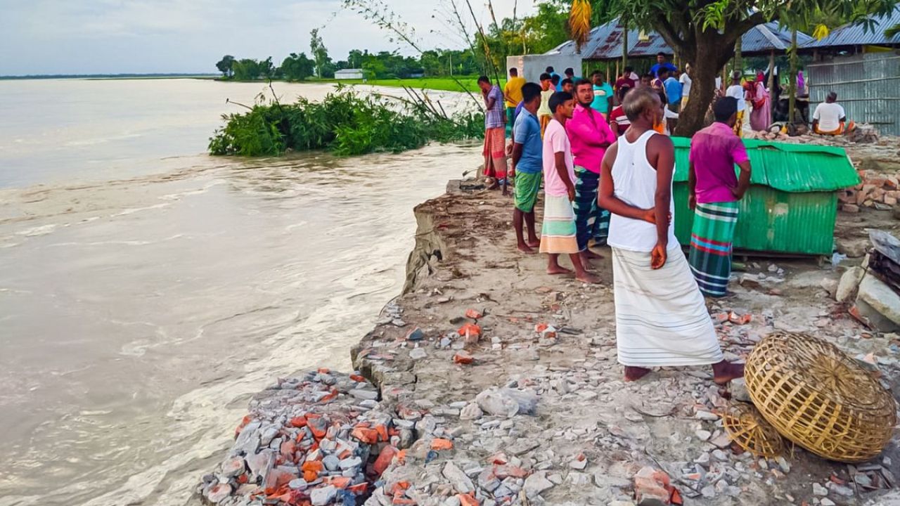 তিস্তার তাণ্ডবে গঙ্গাচড়ায় বিলীন ৯ বাড়ি, ঝুঁকিতে আরও শতাধিক