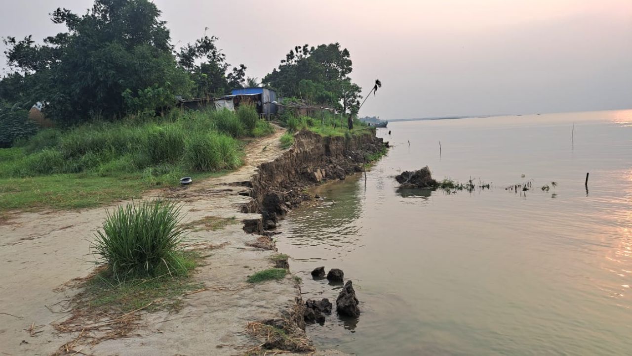 আমরা টাহা-পয়সা চাই না, রিলিফ-স্লিপও চাই না