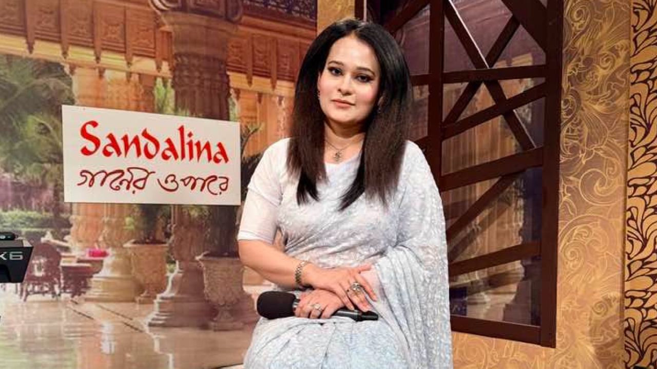 প্রকাশ হলো পুতুলের ‘বেখেয়ালি মন’