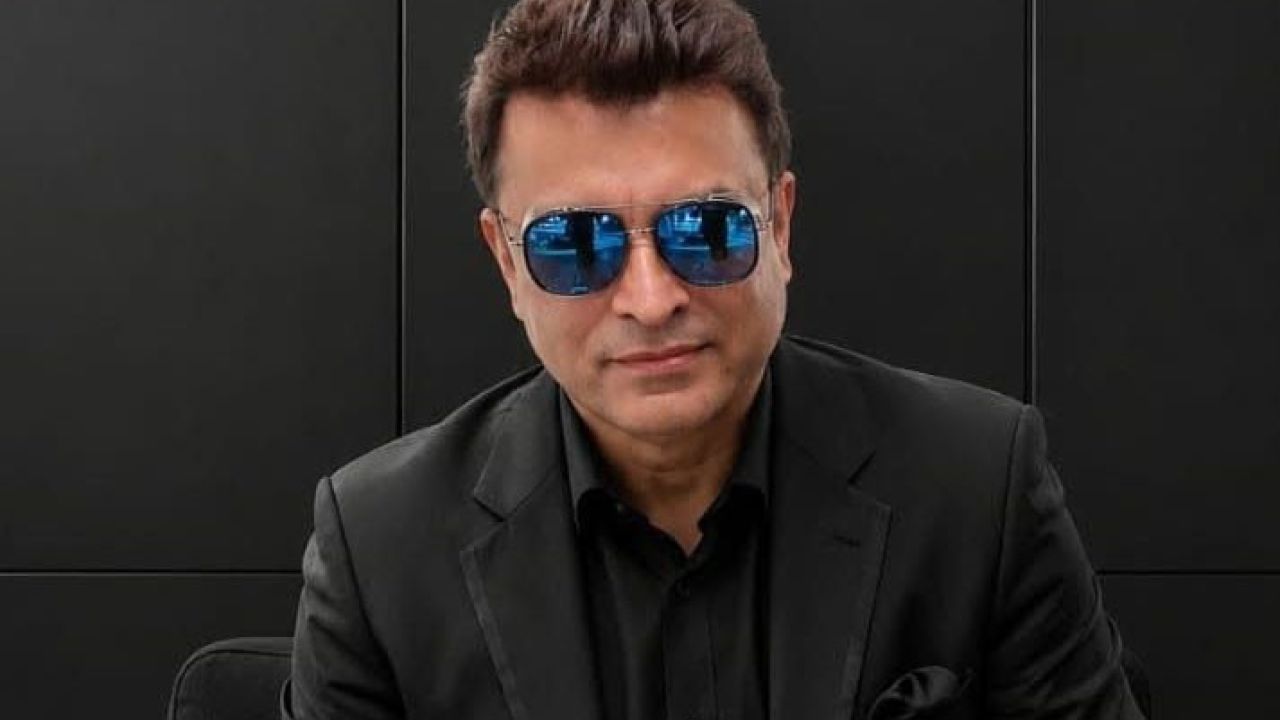 শুভ্র দেবের ‘এ মন আমার পাথরতো নয়’