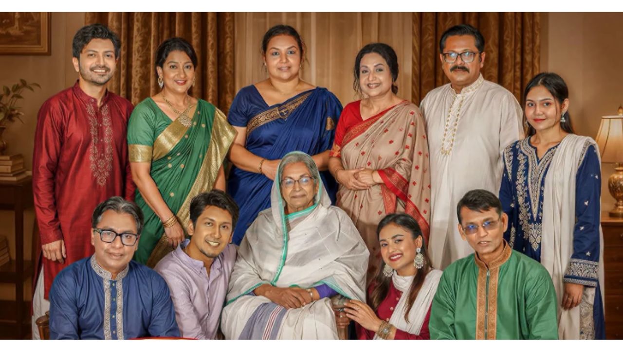 দর্শক মাতাচ্ছে ইয়াশ-তটিনীর ‘ভালোবাসার গল্প’