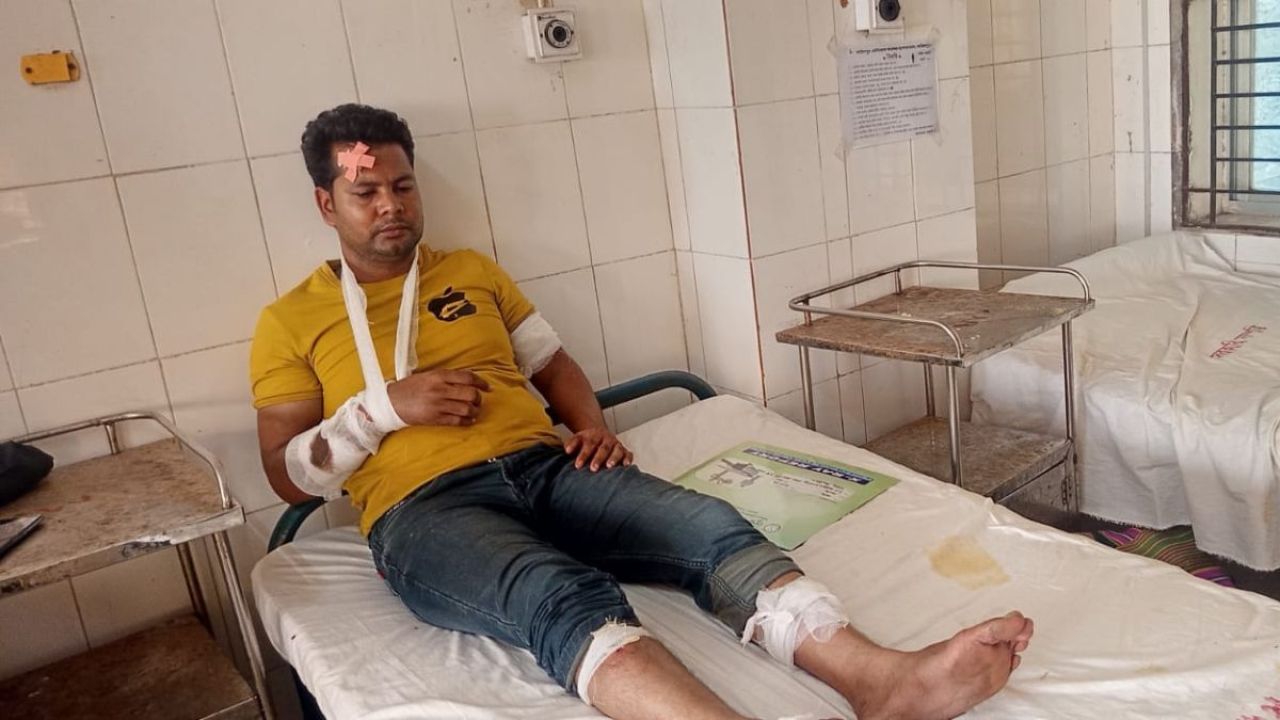 ফরিদপুরে প্রবাসীকে পিটিয়ে জখম, হাসপাতালে ভর্তি