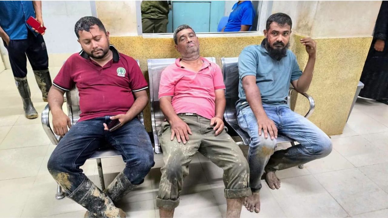 রামুতে অভিযানে বনকর্মীদের ওপর হামলা, আহত ৫