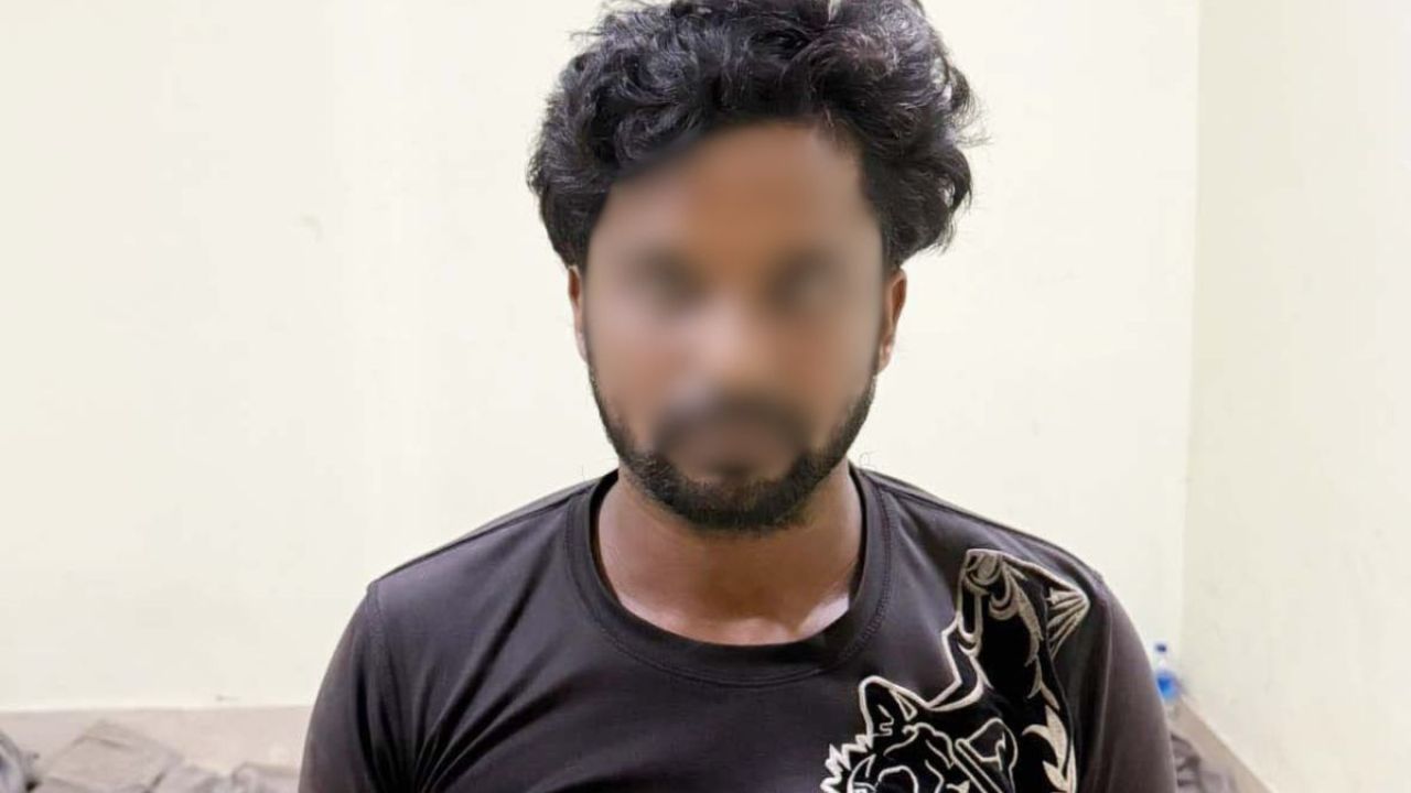 হাসপাতালের ভেতর স্ত্রীকে কুপিয়ে হত্যা, স্বামী আটক