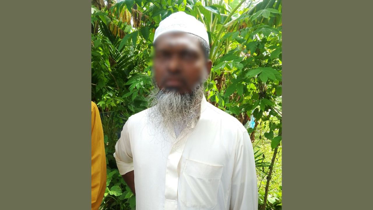 দুমকিতে শিশু বলাৎকারের অভিযোগে শিক্ষক আটক