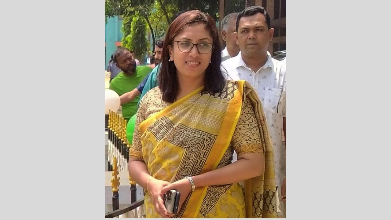 আদালতের নির্দেশ উপেক্ষা,  ইউএনওকে শোকজ