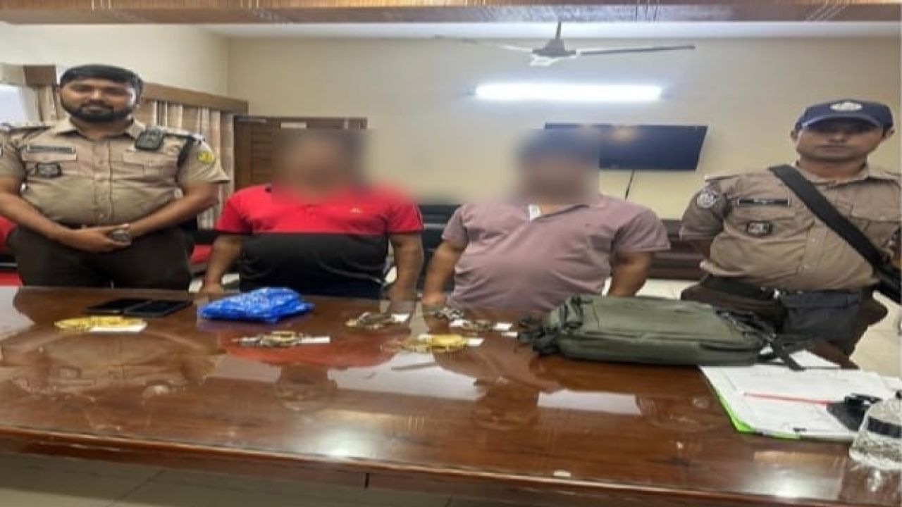 ধানমন্ডিতে ৮৯ লাখ টাকার স্বর্ণালংকার উদ্ধার, গ্রেপ্তার ২