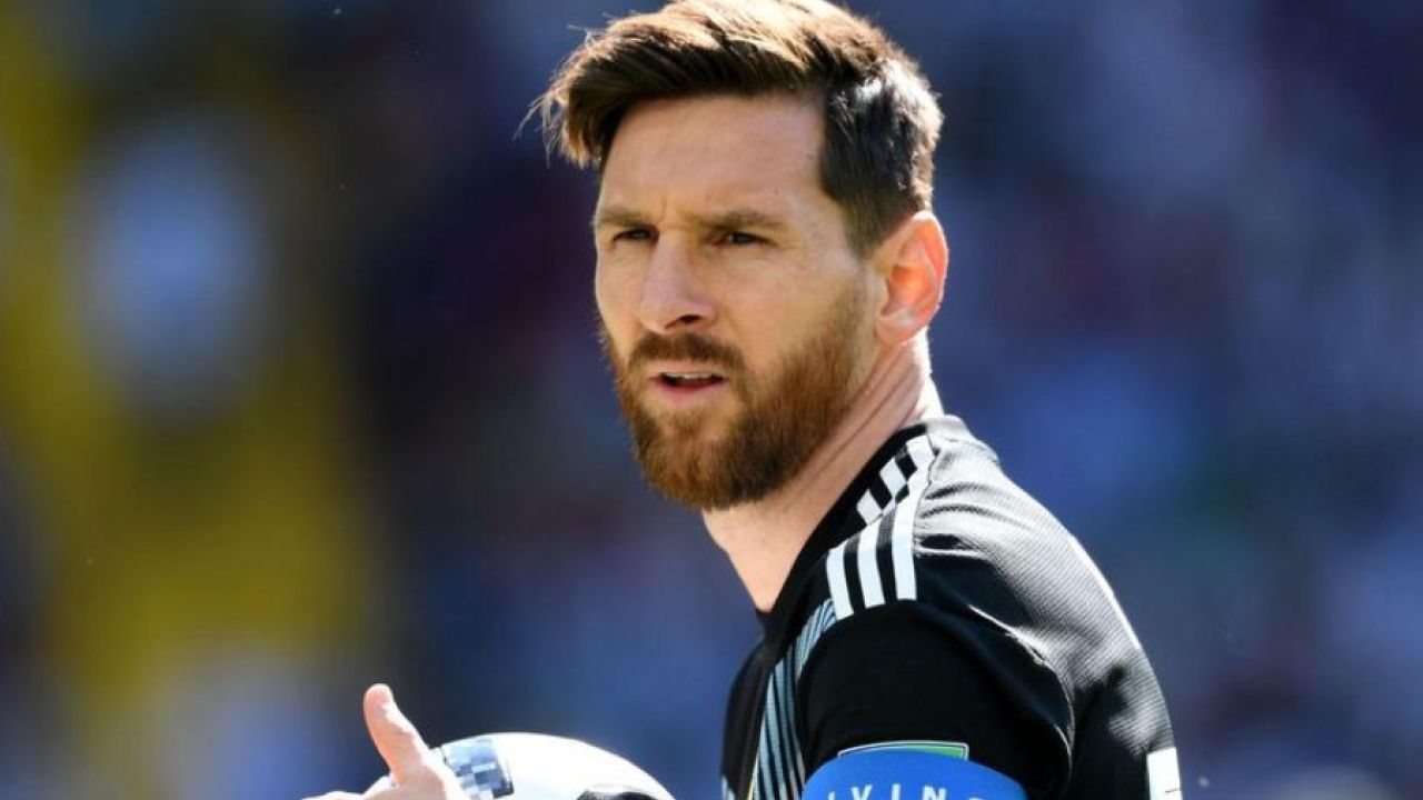 মেসিকে ফেরাতে বিশ্বজুড়ে গণস্বাক্ষরের ডাক, প্রতিপক্ষের চোখেও ‘ফুটবলের ঈশ্বর’