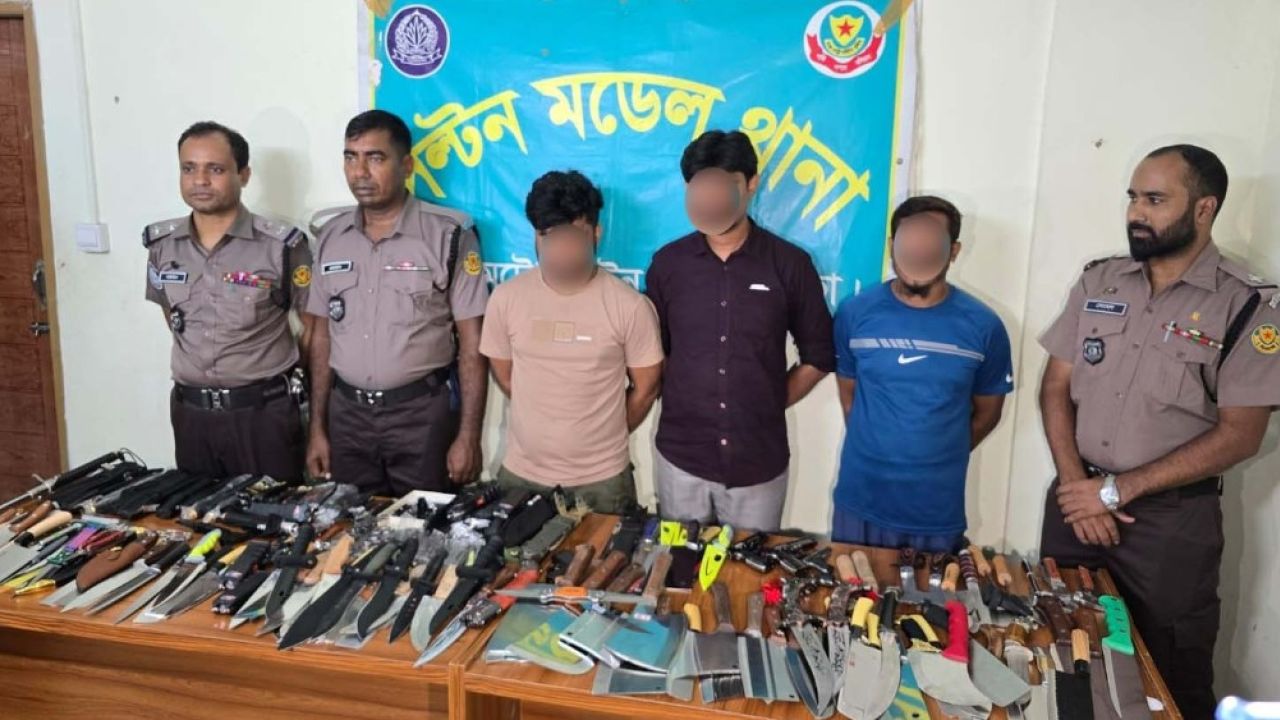 অস্ট্রেলিয়া-কানাডার ভিসার নামে প্রতারণা: গ্রেপ্তার ২