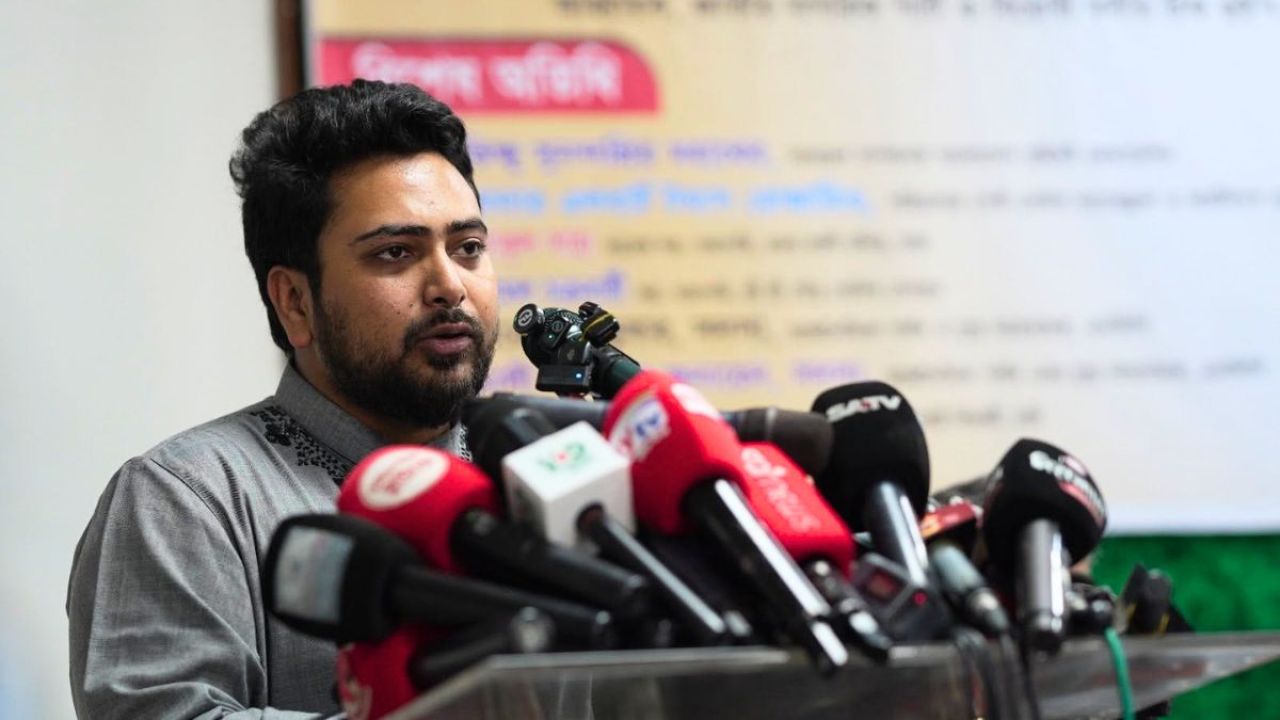 গণতন্ত্র শক্তিশালী না হলে সাম্প্রদায়িক সম্প্রীতি নিশ্চিত হবে না : নাহিদ ইসলাম