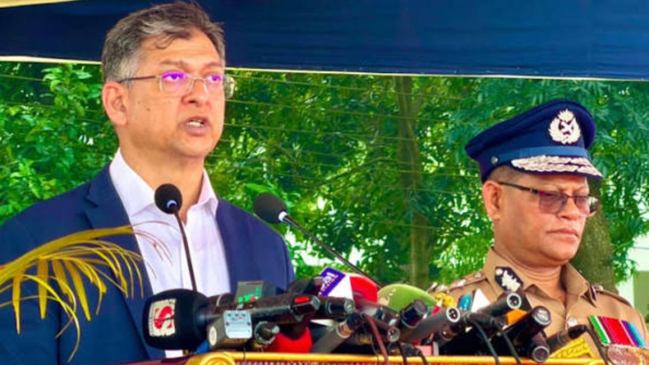 পুলিশ কোনো দলের লাঠিয়াল বাহিনী নয়: স্বরাষ্ট্রমন্ত্রী
