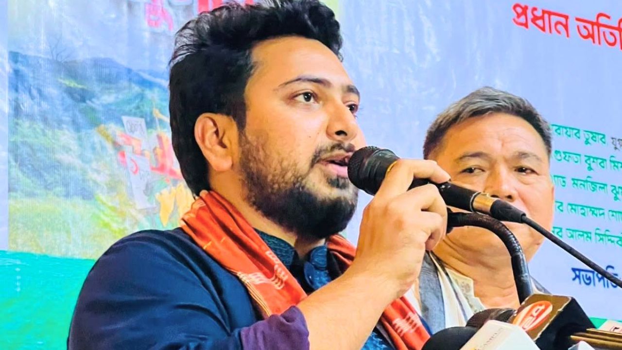 মন্ত্রিসভায় পার্বত্য চট্টগ্রামের কোনো প্রতিনিধিত্ব নেই : নাহিদ ইসলাম