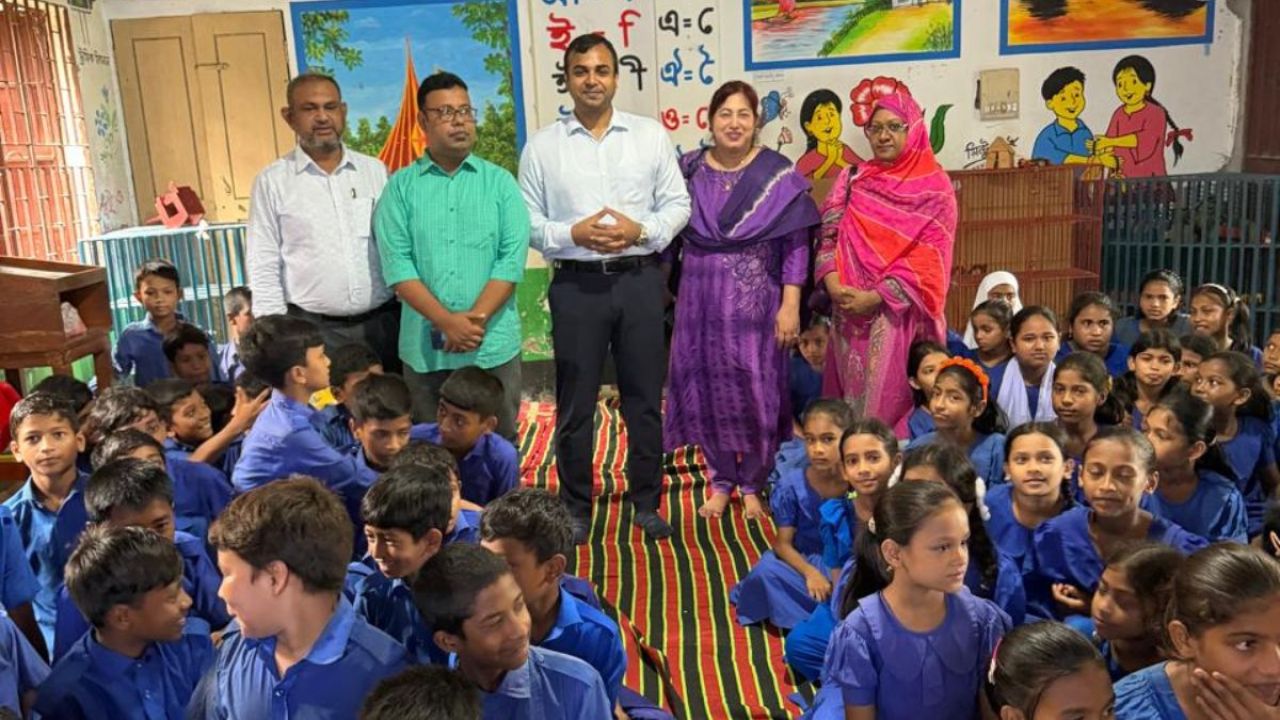 শিক্ষা ব্যবস্থায় নতুন হাওয়া, বদলে যাচ্ছে তারাগঞ্জ