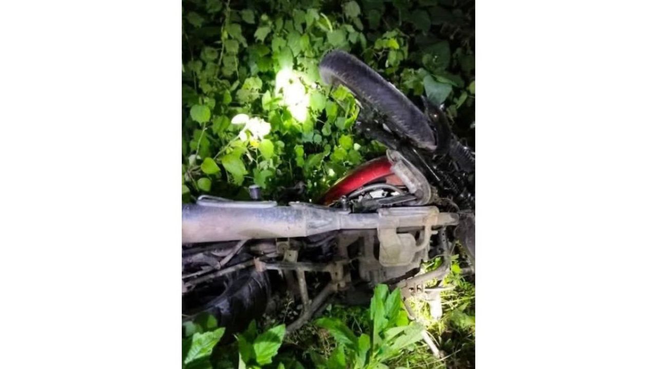 মোংলা মহাসড়কে প্রাণ গেল খুলনার ঠিকাদারের
