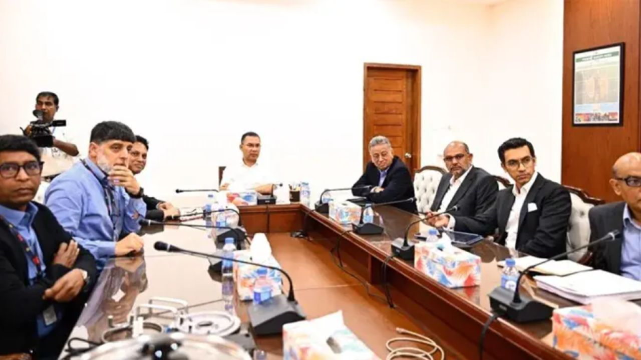 সরকারি ভবনে সৌর প্যানেল স্থাপনের নির্দেশ প্রধানমন্ত্রীর