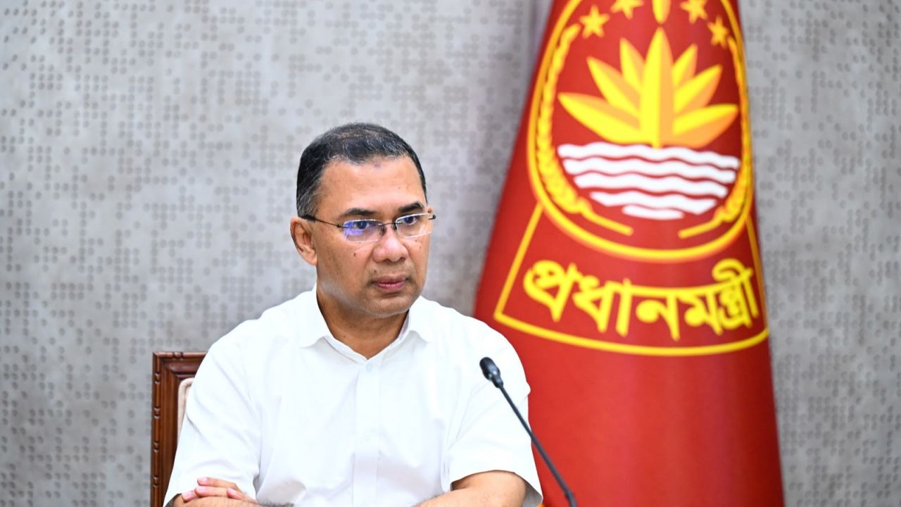 সবুজ শিল্পায়ন ও সৌর বিদ্যুতে জোর প্রধানমন্ত্রীর