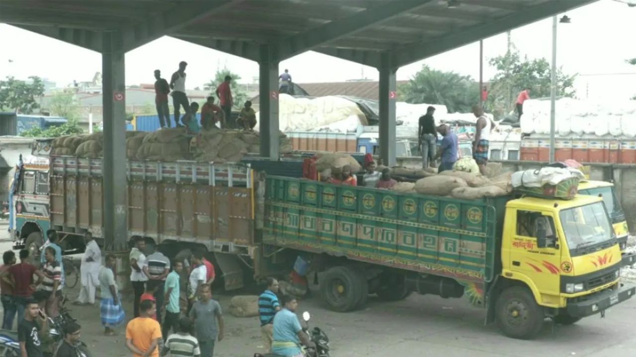 দাম কমাতে ভারত থেকে মরিচ আমদানি শুরু