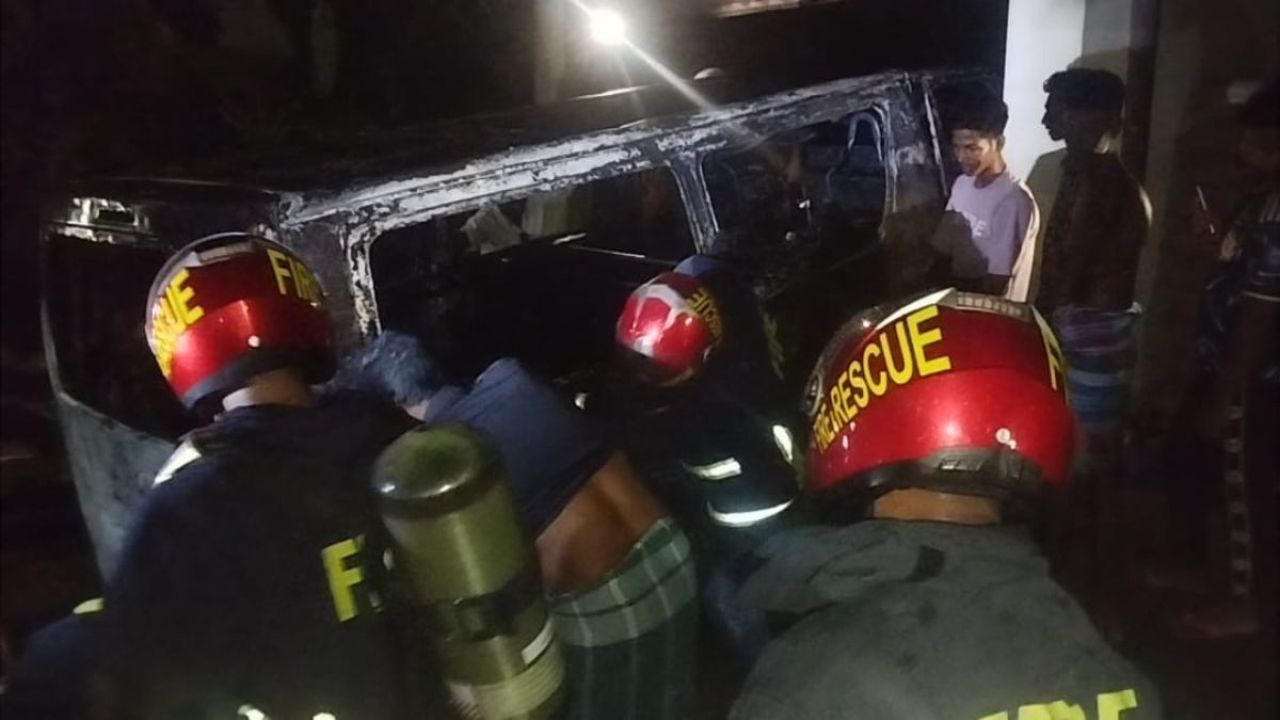 হাসপাতালে হঠাৎ আগুন, পুড়ল অ্যাম্বুলেন্স