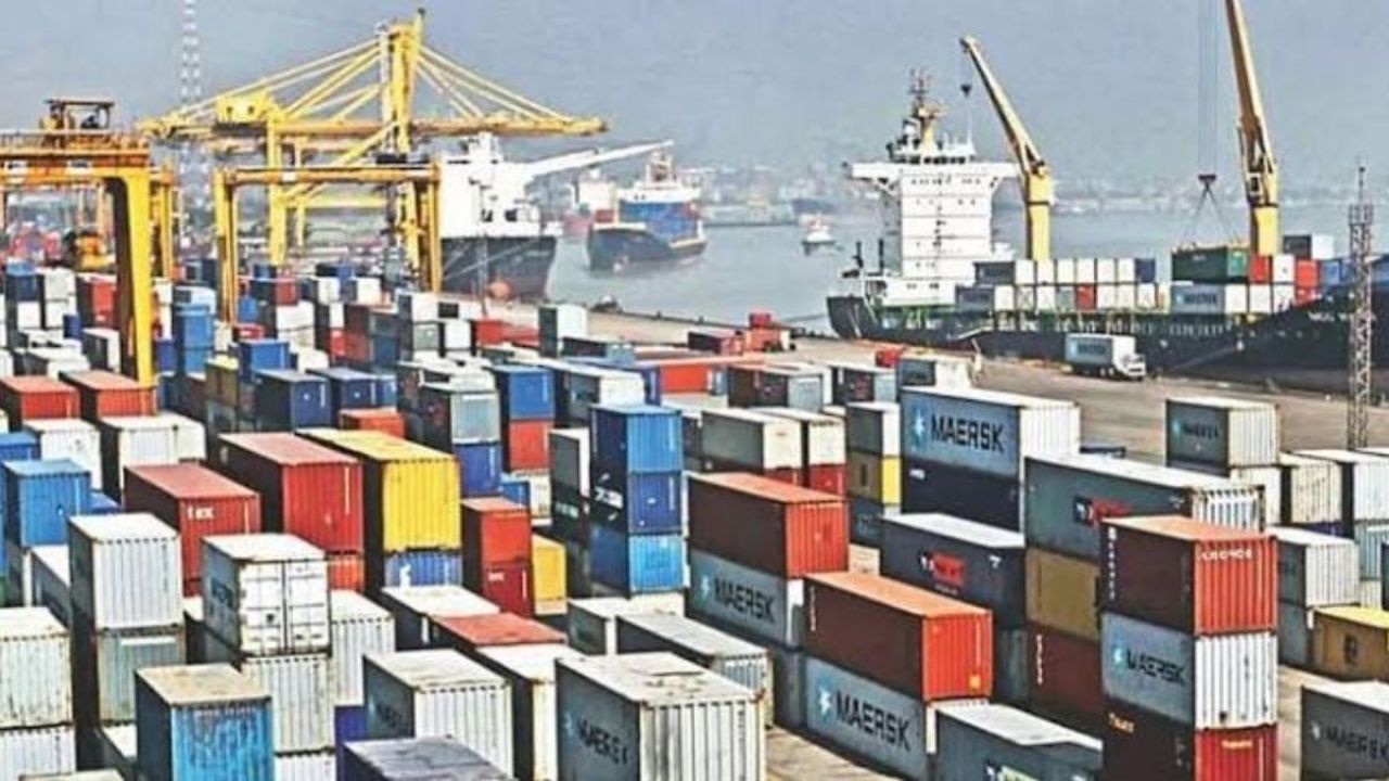 জুলাইয়ে সর্বোচ্চ রপ্তানি, তবু শঙ্কার কালো মেঘ