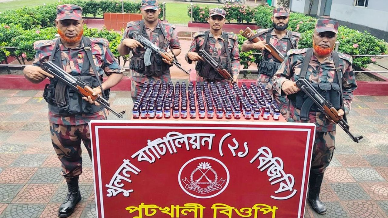 বেনাপোল সীমান্তে ভারতীয় ফেসওয়াশ ও মাদক জব্দ
