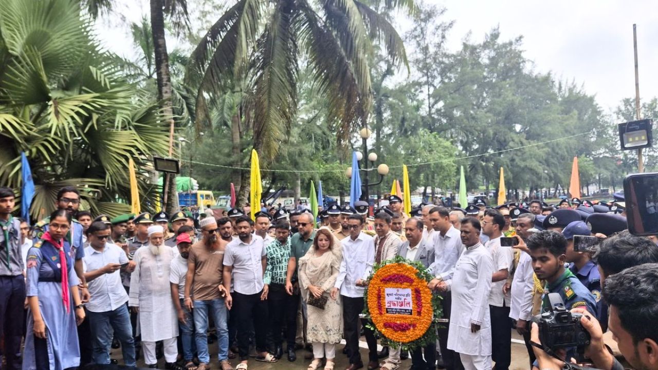 শহিদদের রক্তের বিনিময়ে ফ্যাসিবাদমুক্ত দেশ পেয়েছি : তথ্যমন্ত্রী