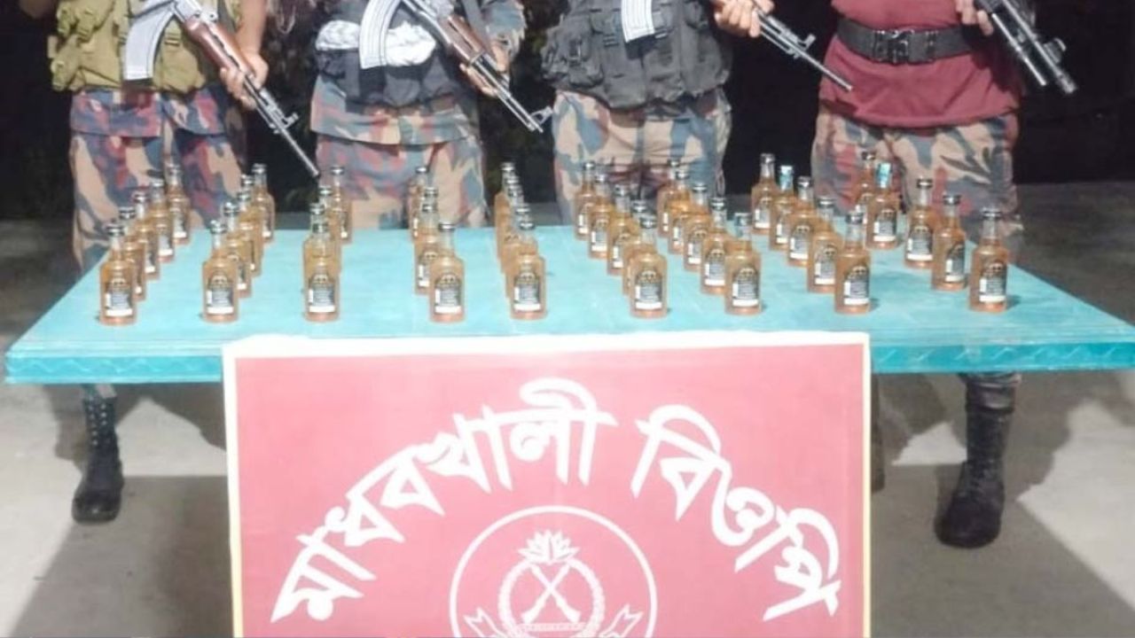 এক রাতে সীমান্তে তিন অভিযান, বিপুল উদ্ধার