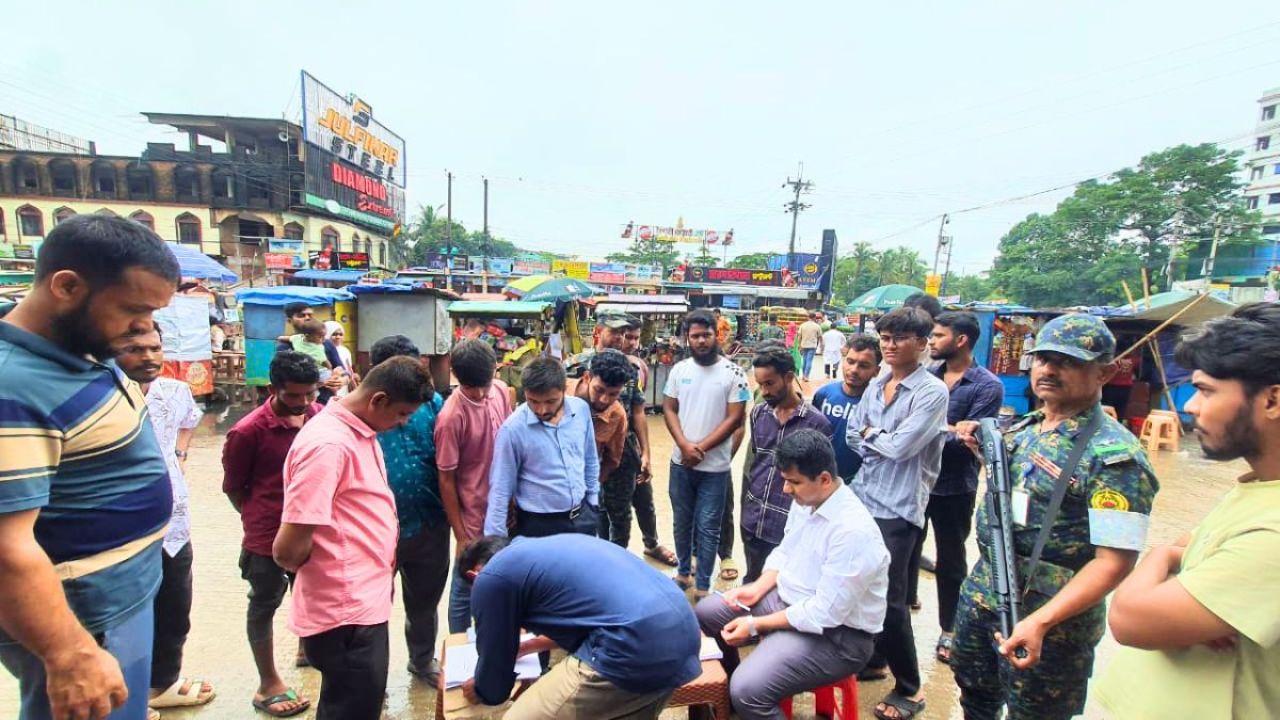 কক্সবাজারে অতিরিক্ত ভাড়া আদায়ে জিপ সিন্ডিকেট, অভিযানে জরিমানা