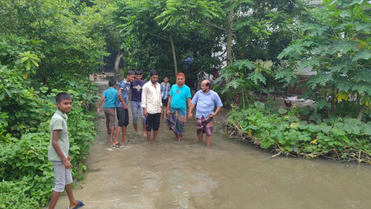 খাল দখলে ডুবল দুই গ্রাম