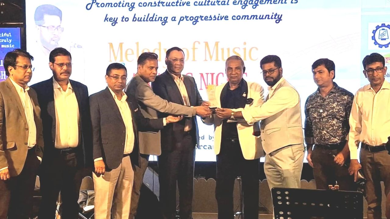 'বিজনেস আইকন অব দ্য ইয়ার' সম্মাননায় শওকত আজিজ