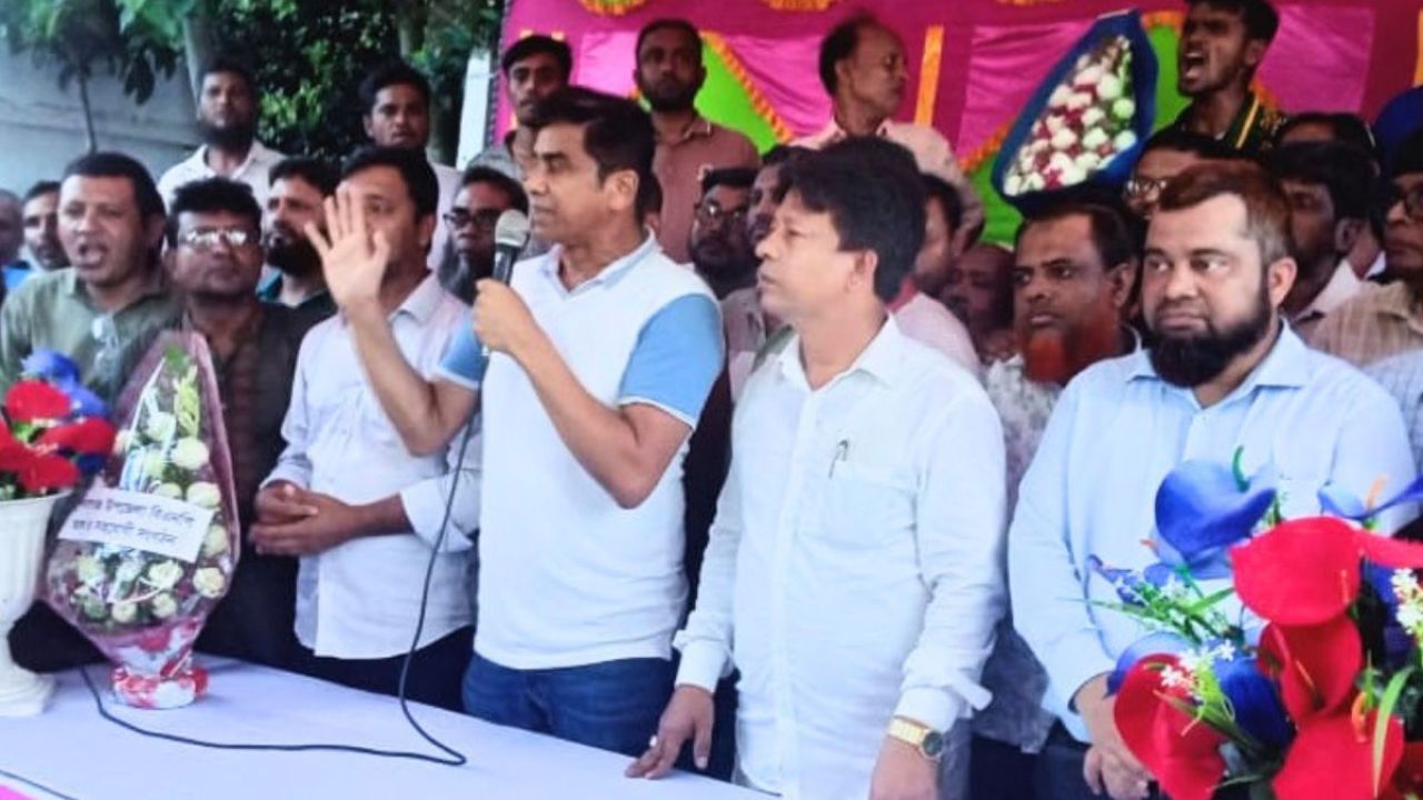 নদী ভাঙনের স্থায়ী সমাধানে বড় প্রকল্পের আশ্বাস পানি সম্পদ প্রতিমন্ত্রীর