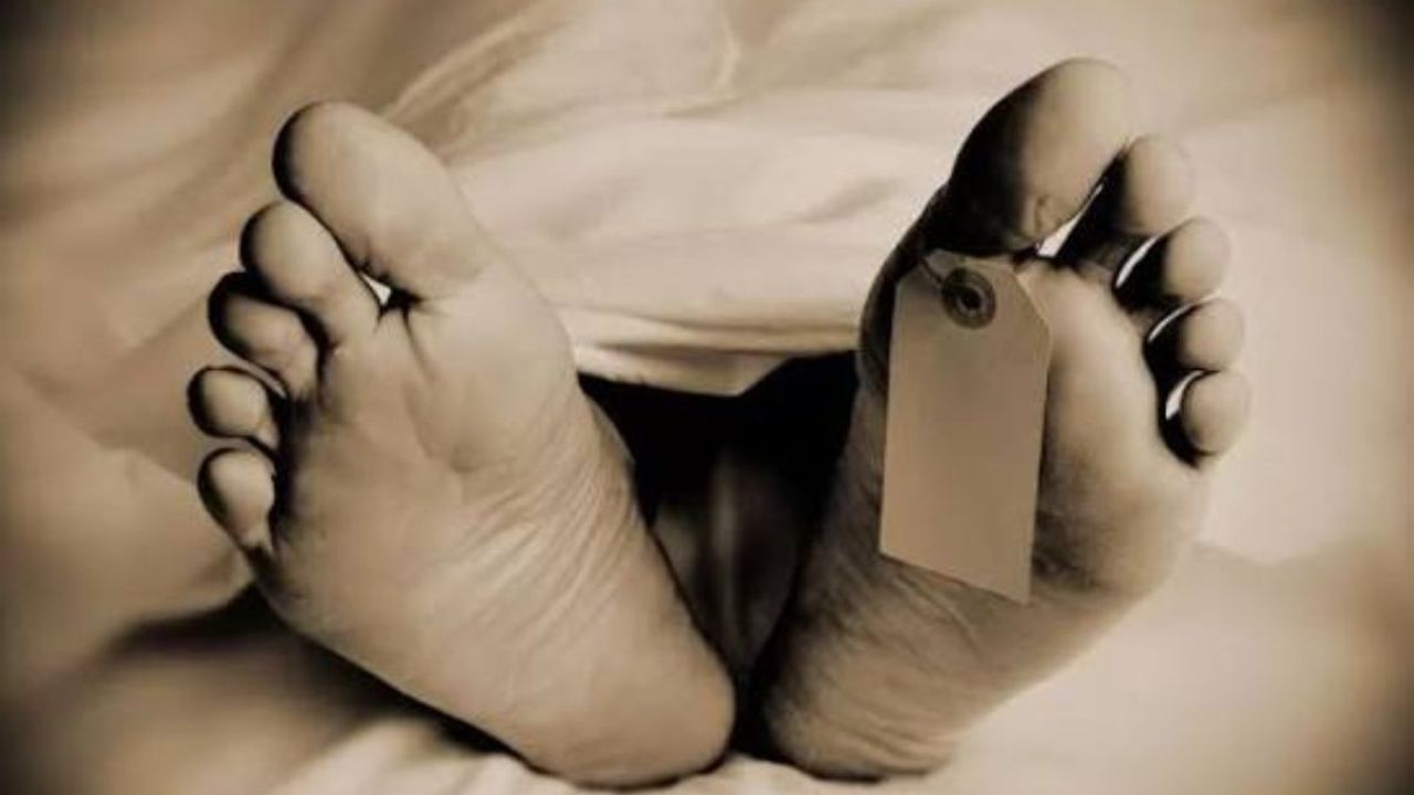 পা বাঁধা অবস্থায় মেঘনায় মিলল নারীসহ দুজনের মরদেহ