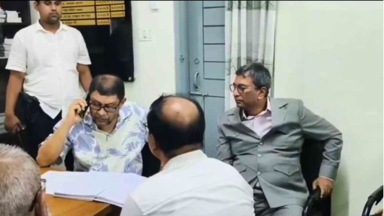 দুই ঘণ্টার ব্যবধানে সিভিল সার্জনের বদলি আদেশ প্রত্যাহার স্বাস্থ্যমন্ত্রীর