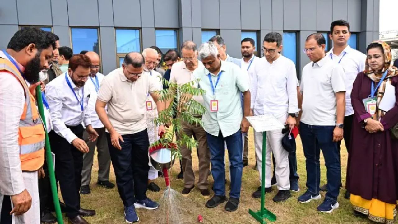 দেশীয় প্রকৌশলীদের দক্ষতায় মুগ্ধ প্রধানমন্ত্রী