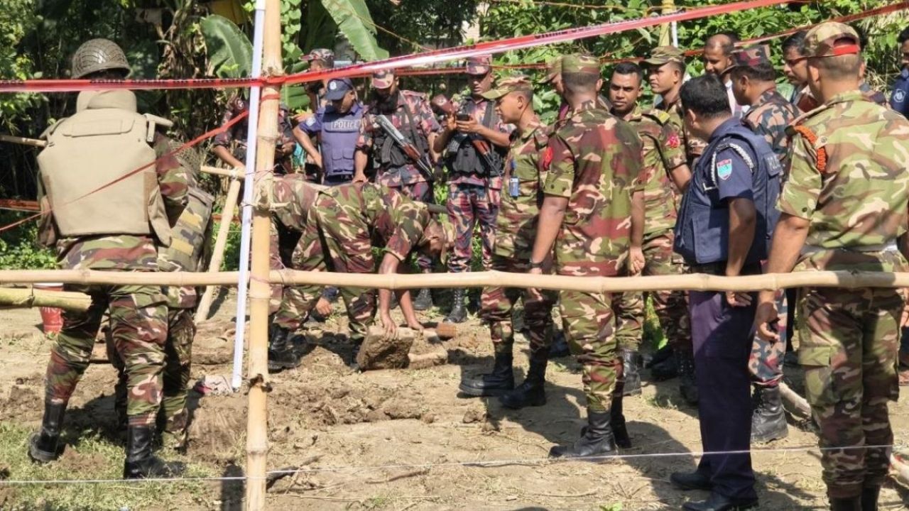 গাংনীতে ৯৬টি ল্যান্ডমাইন নিষ্ক্রিয় করল সেনাবাহিনী