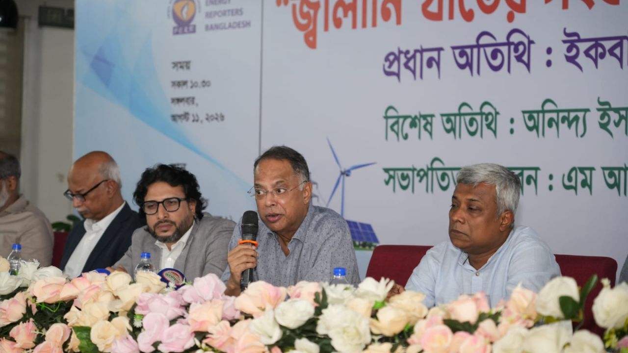 বেসরকারি খাতকে তেল আমদানির সুযোগ দেবে সরকার