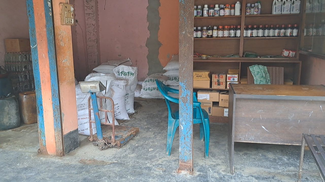 ঠাকুরগাঁওয়ে খোলাবাজারে সরকারি সার, প্রশাসনের ভূমিকা নিয়ে প্রশ্ন