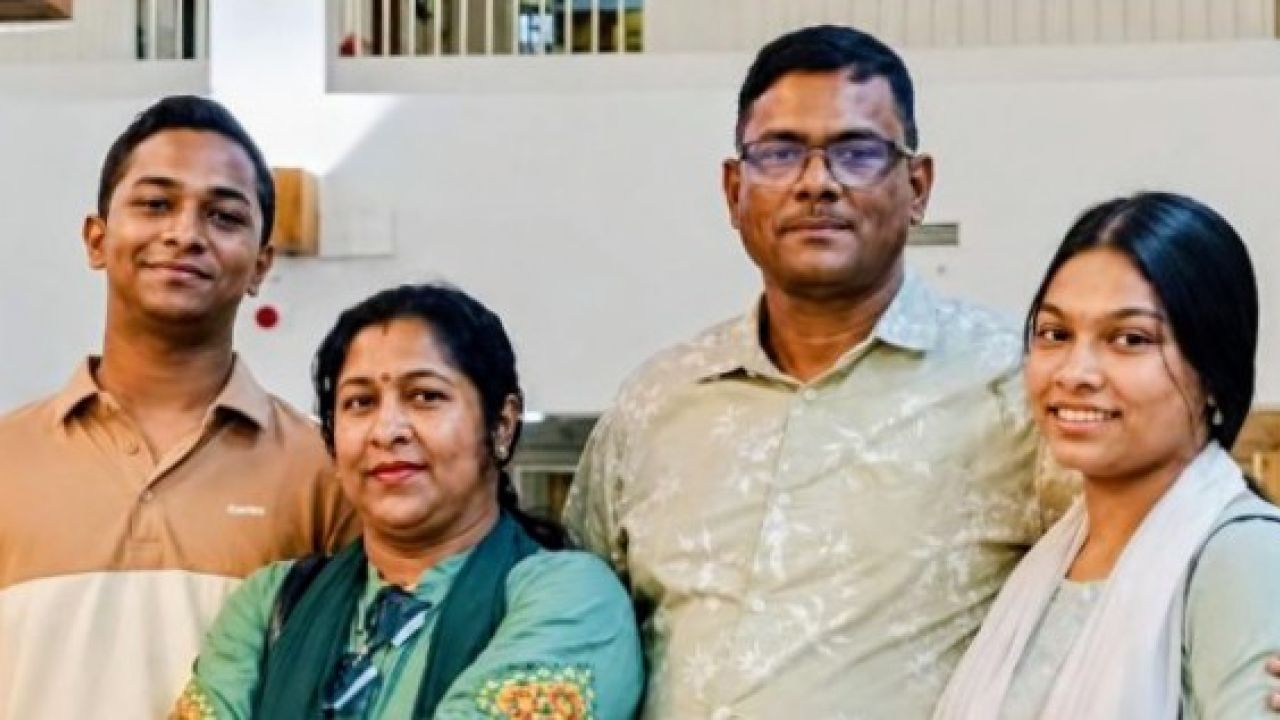যমজ ভাই-বোনের জিপিএ-৫ অর্জনে উৎসবের আমেজ