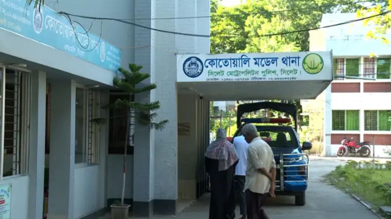 নিজ বাসায় কাজের মেয়েসহ বৃদ্ধ দম্পতি খুন