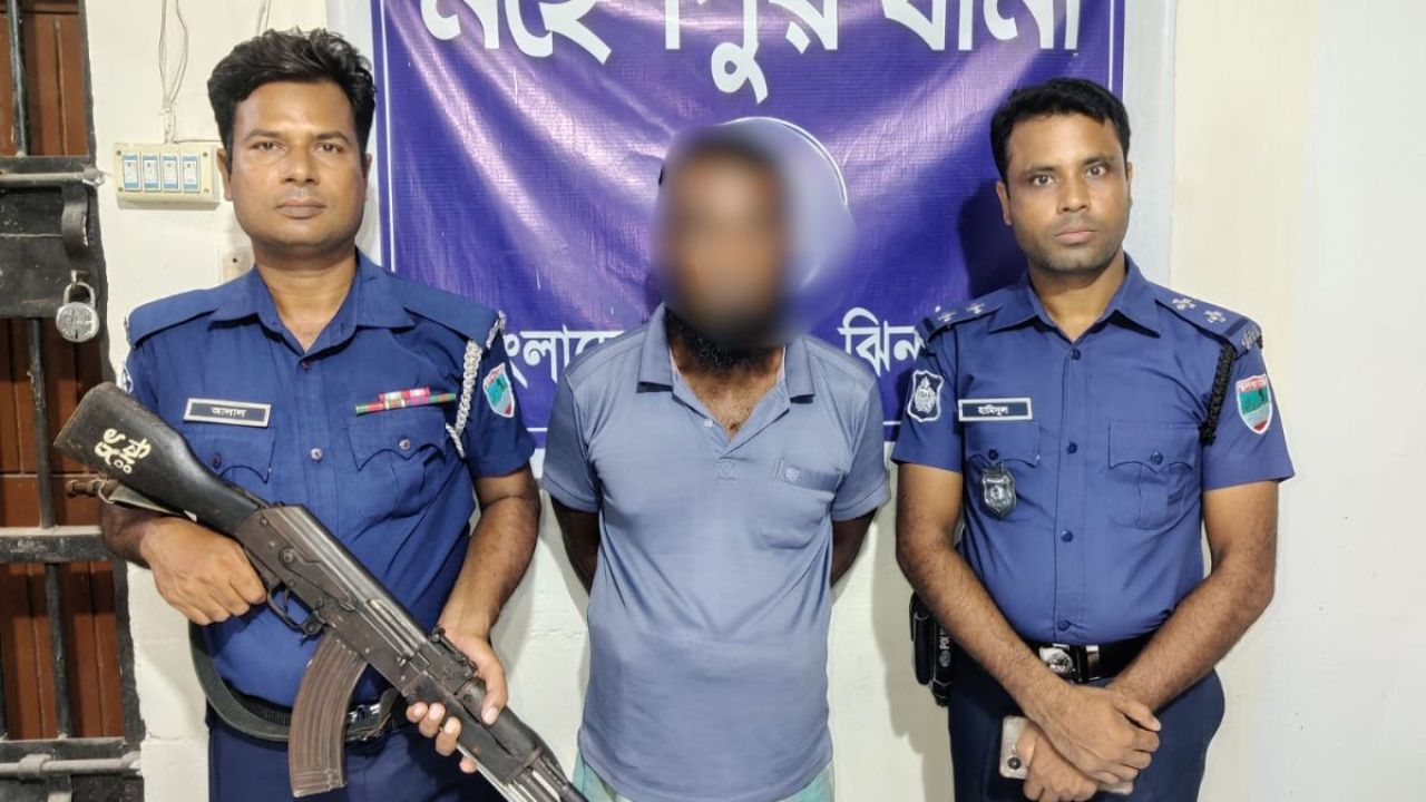 স্কুলছাত্রীকে যৌন হয়রানির অভিযোগে একজন গ্রেপ্তার
