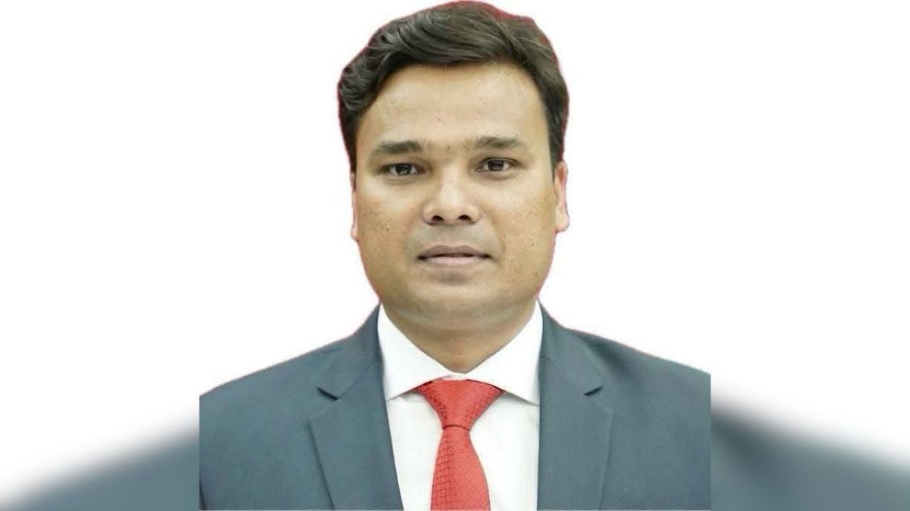 কর্মচারীকে পেটানোর ভিডিও ভাইরাল: ত্রিশালের সেই ইউএনও বদলি