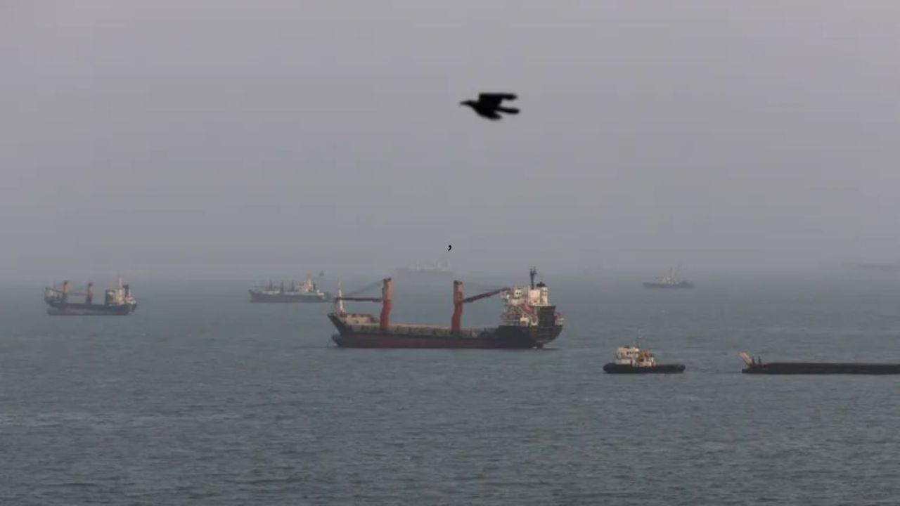 হরমুজ প্রণালিতে আমিরাতের জাহাজে বড় হামলা