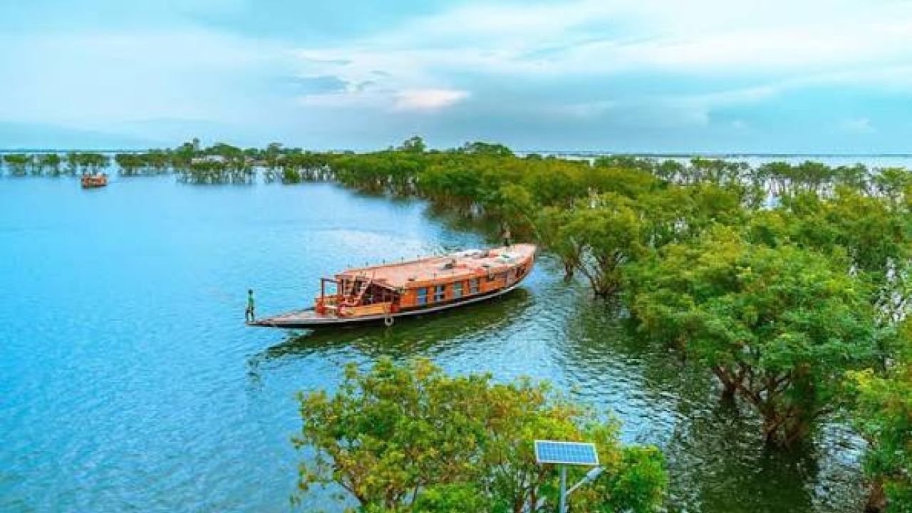 হাওরের বুকে জীবন ও জলকাব্য