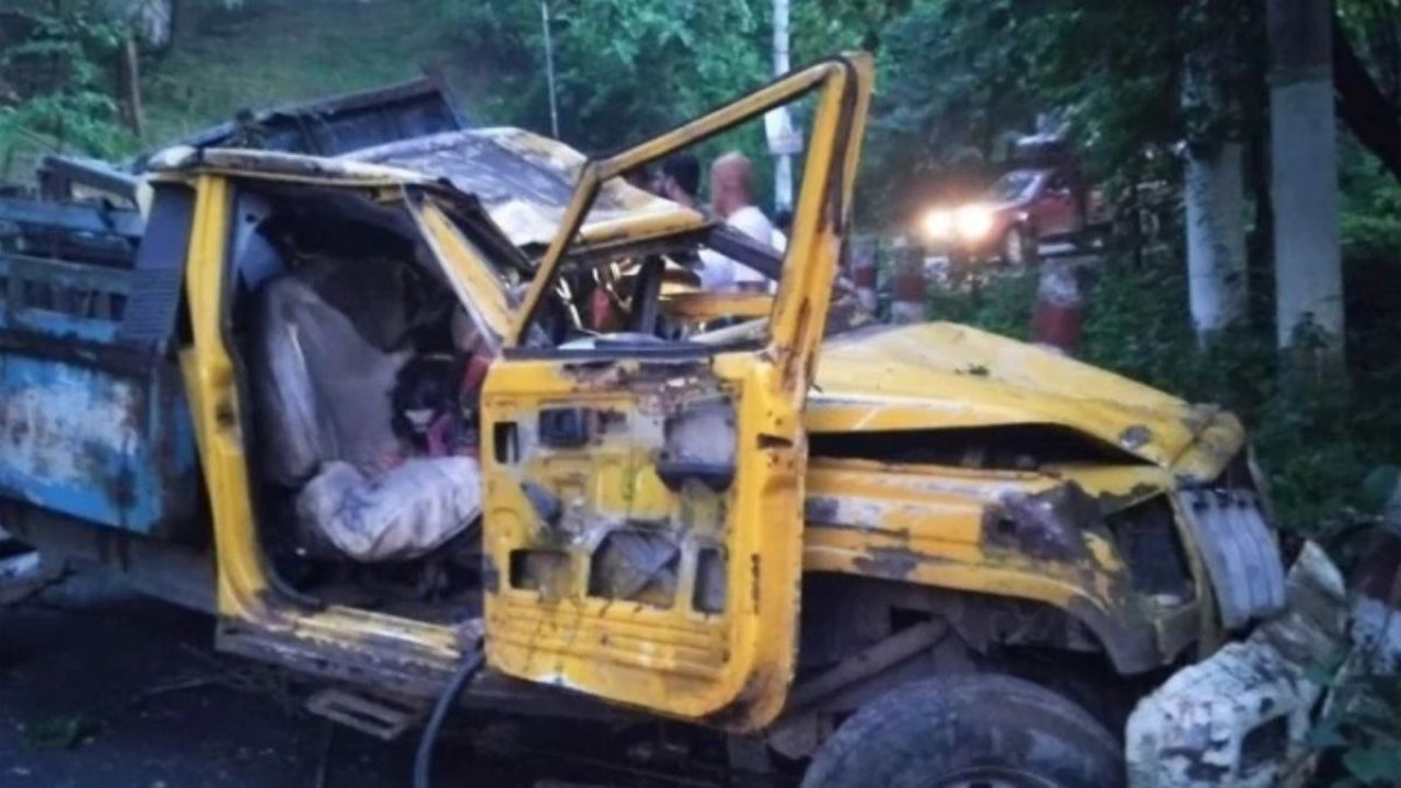 রাঙামাটিতে নিয়ন্ত্রণ হারিয়ে পিকআপ উল্টে নিহত ৪
