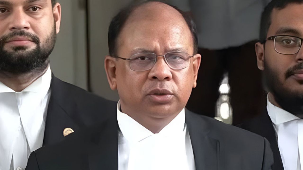 শেখ হাসিনা ভারতে কোন স্ট্যাটাসে আছেন তা অজানা