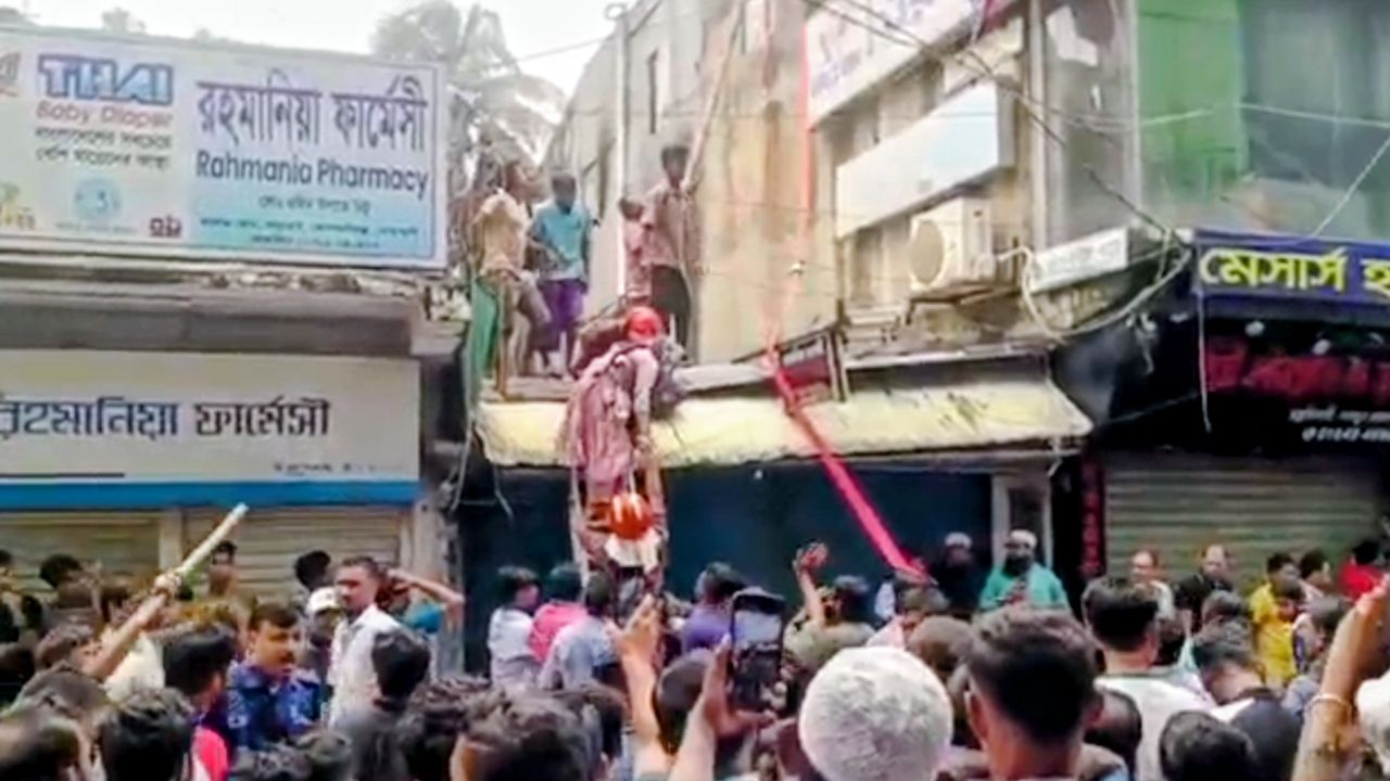 কোম্পানীগঞ্জে বহুতল ভবনে আগুন : নারী-শিশুসহ উদ্ধার ১৫, আহত ৫