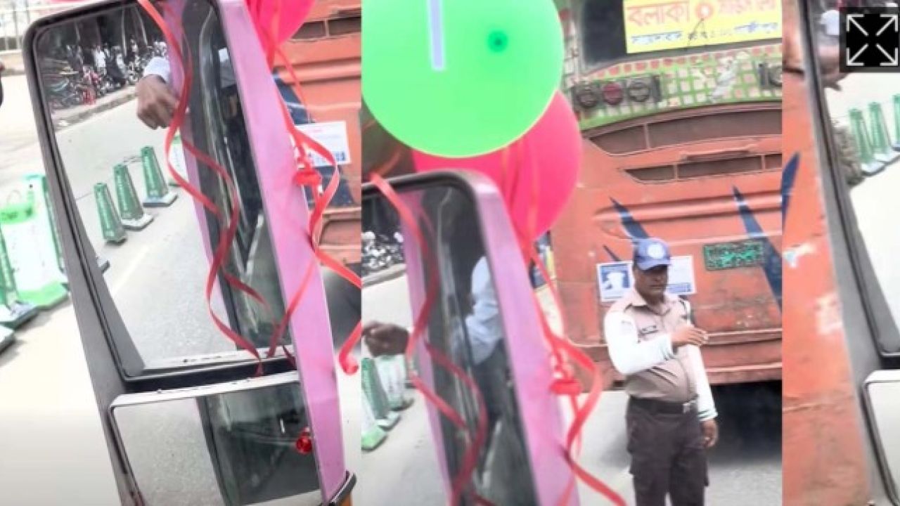 চালু হওয়ার দিনেই পিংক বাসে বলাকার ধাক্কা